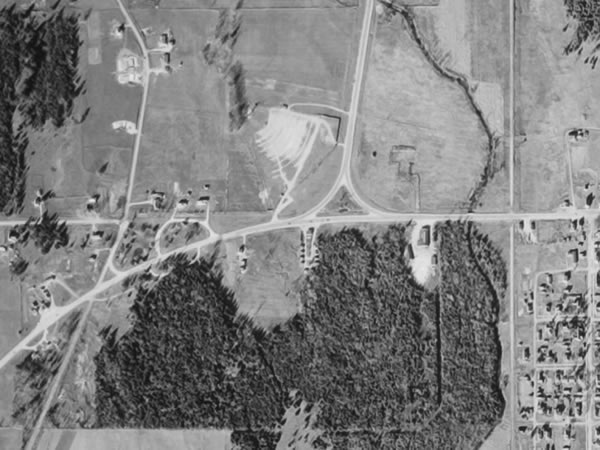 B & D Drive-In Theatre - Rapidriver 1953 Crop